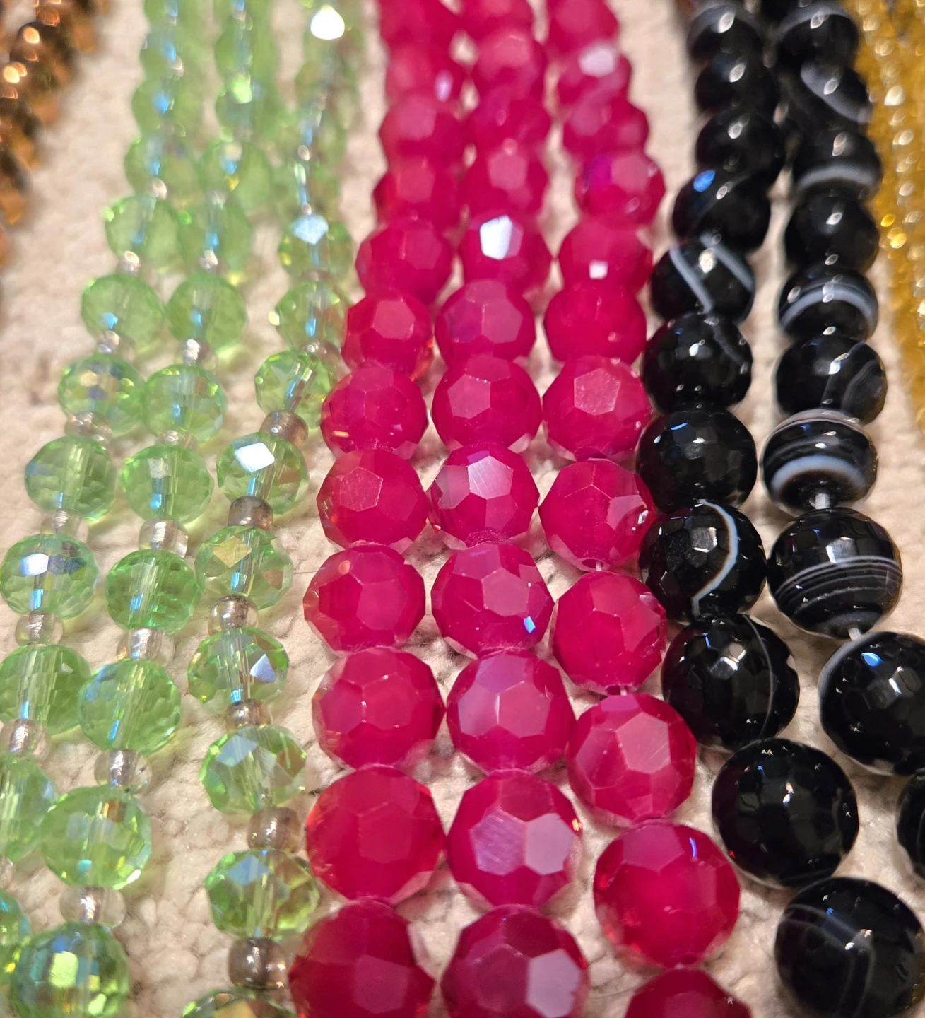 Lot of Assorted Bead Strands (Lot Y) - photo 5