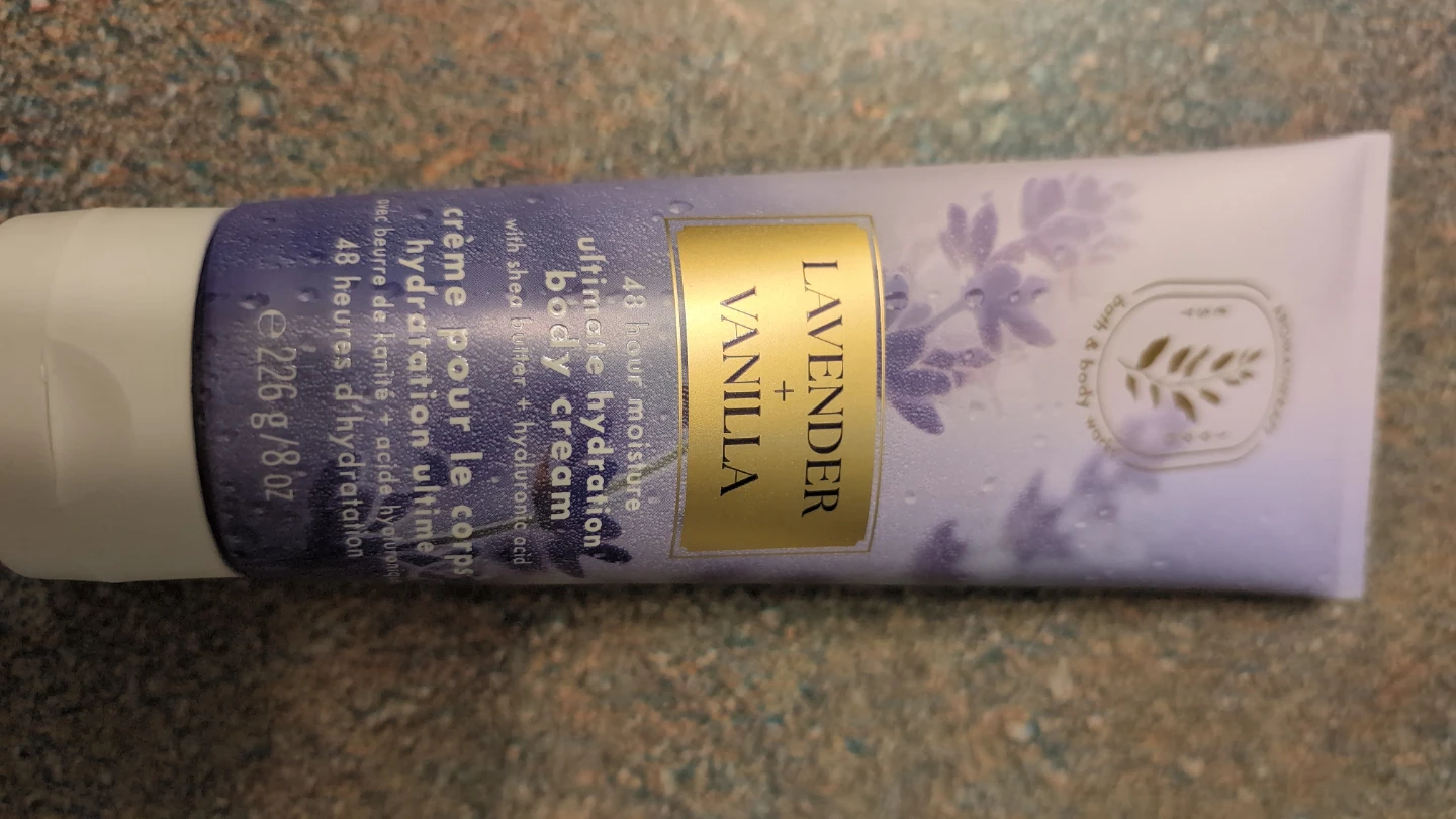 B Body Works Lavender Vanilla Ultimate Hydration Cream 226g