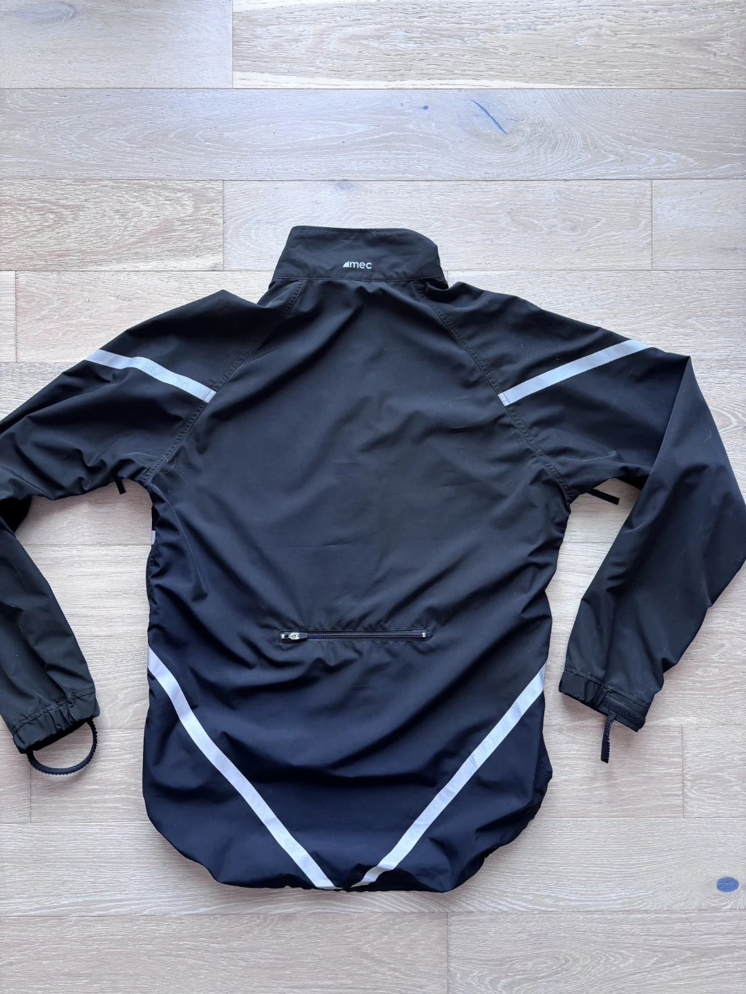 MEC running/cycling jacket - Large - photo 2