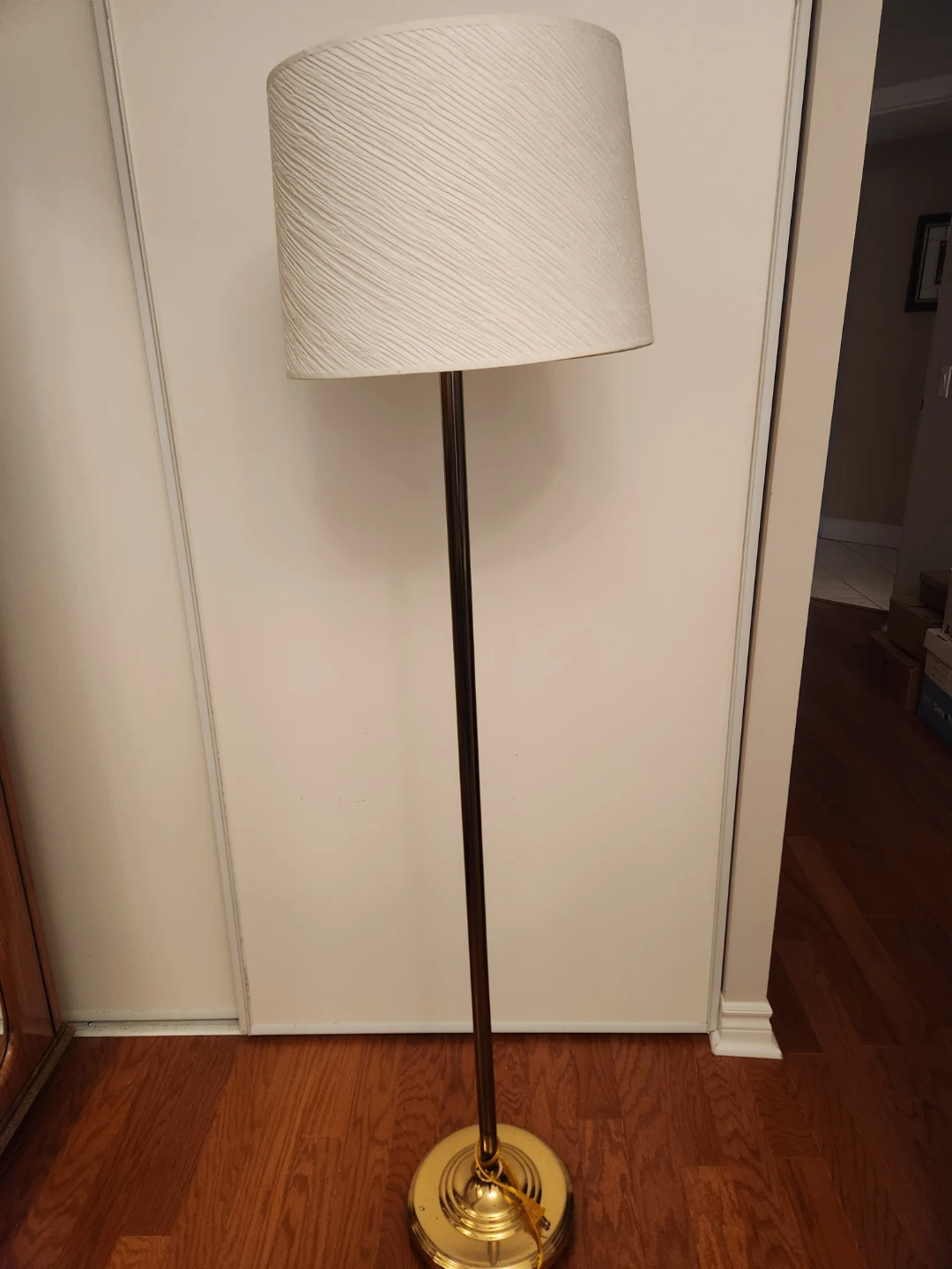 Floor lamp