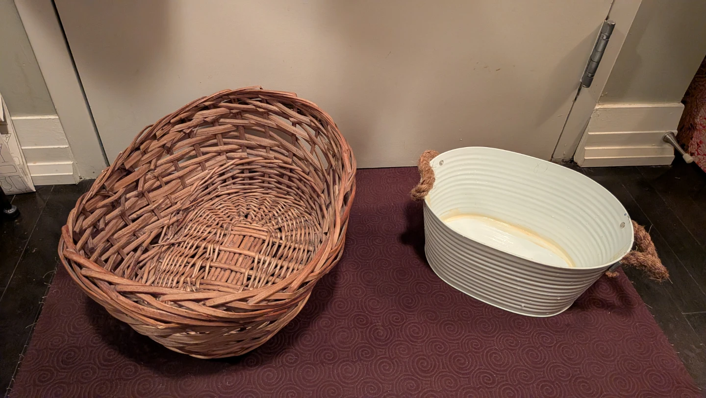 Gardening Items, Pots and Decor, 17 Items - photo 3