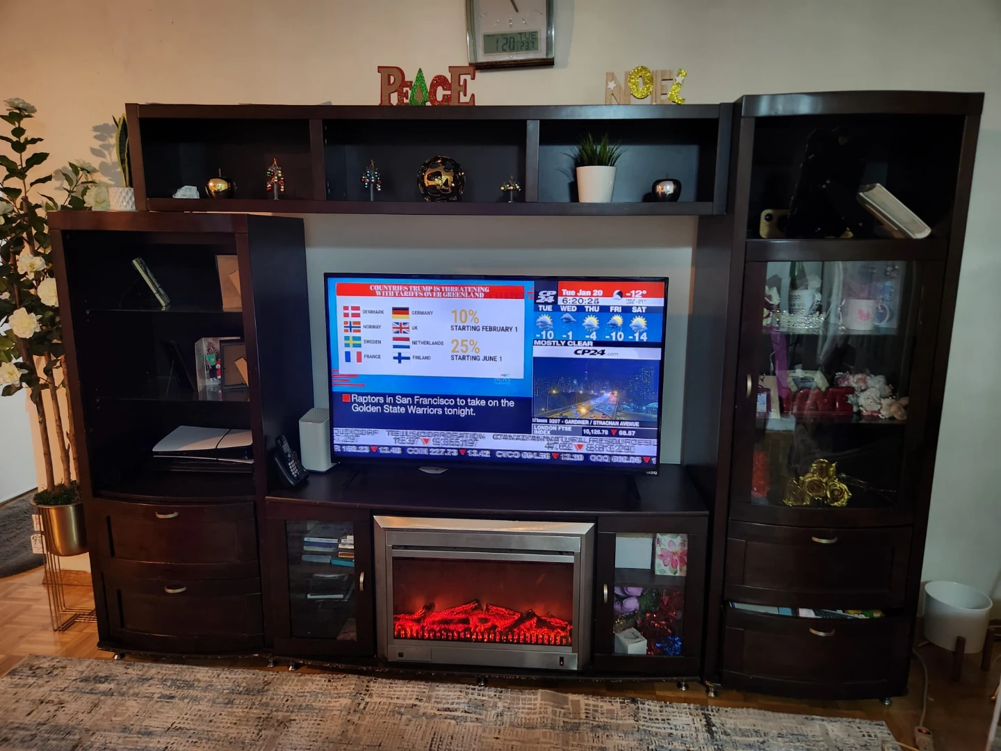 Entertainment Unit with Fireplace
