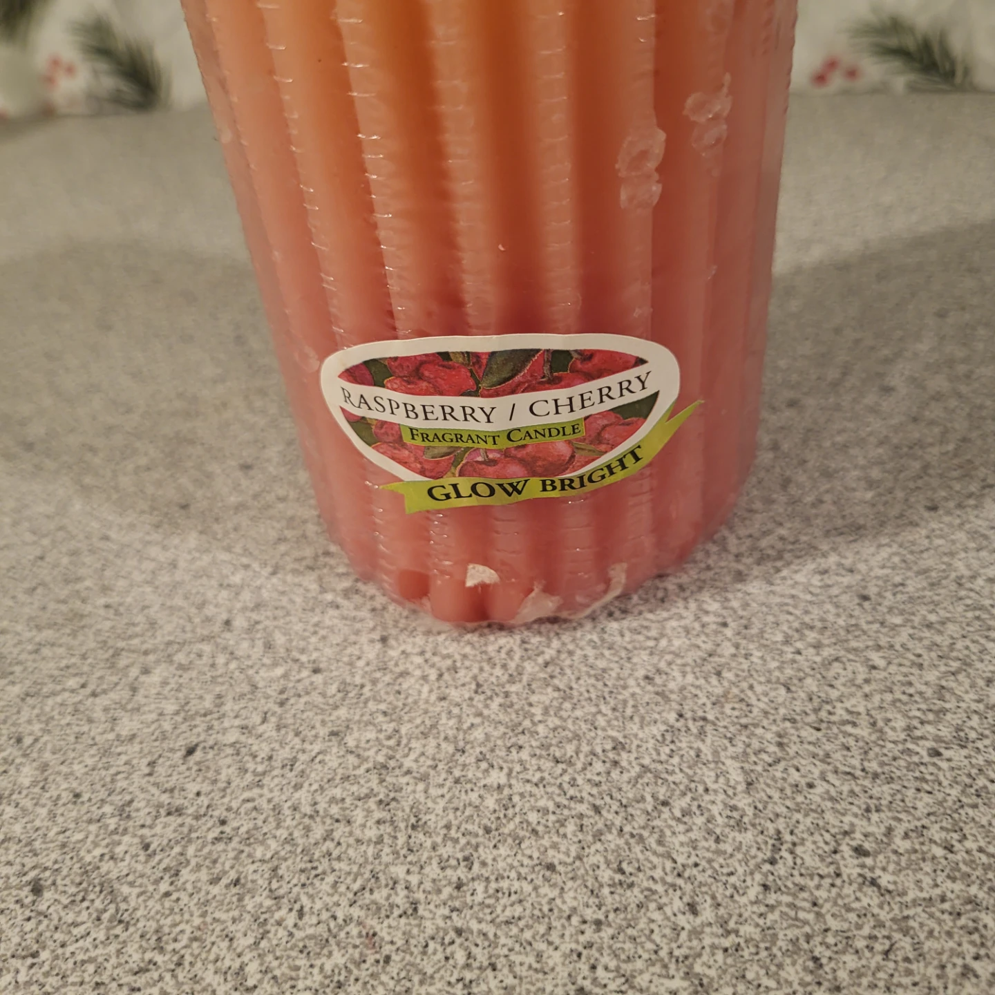 Raspberry Cherry Glow Bright Fragrant Candle - photo 2