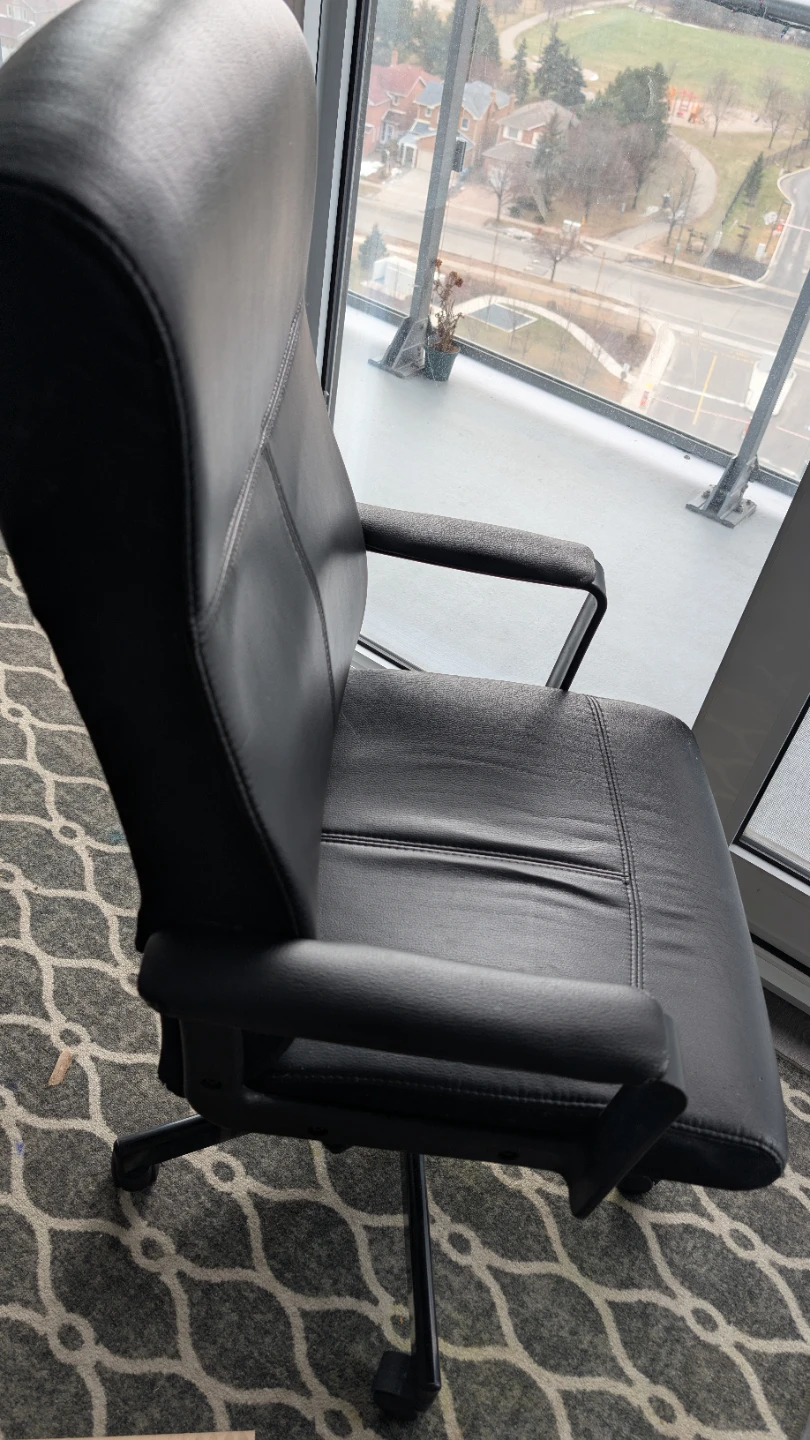 Black Office Chair - photo 3