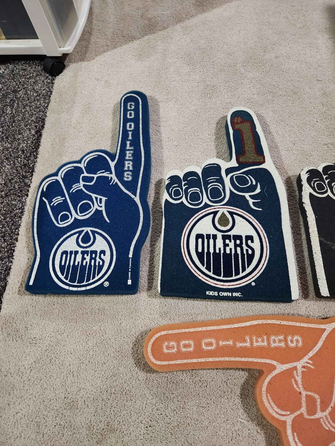Edmonton Oilers Foam Fan Fingers - photo 2