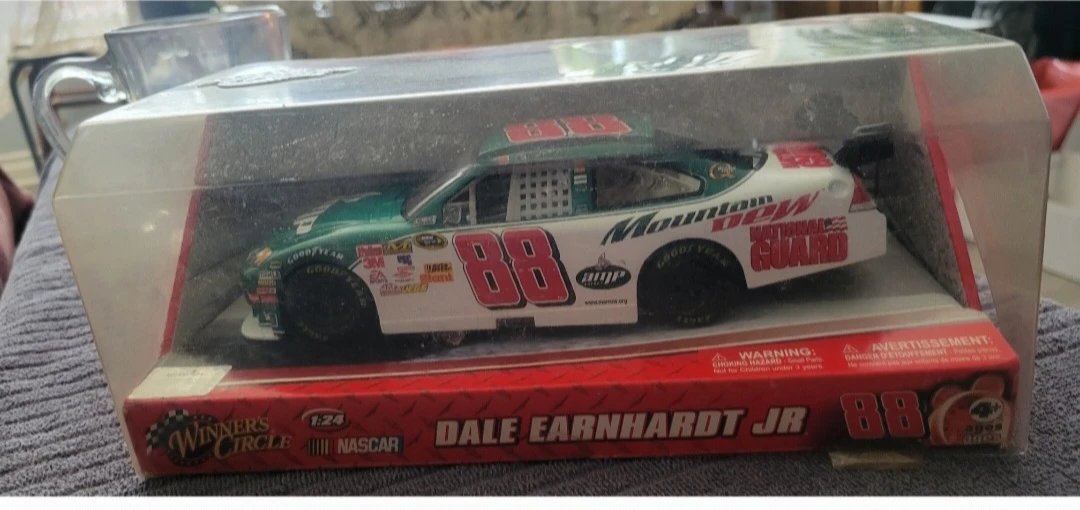 Winner's Circle Dale Earnhardt Jr. #88 1:24 NASCAR Diecast Car