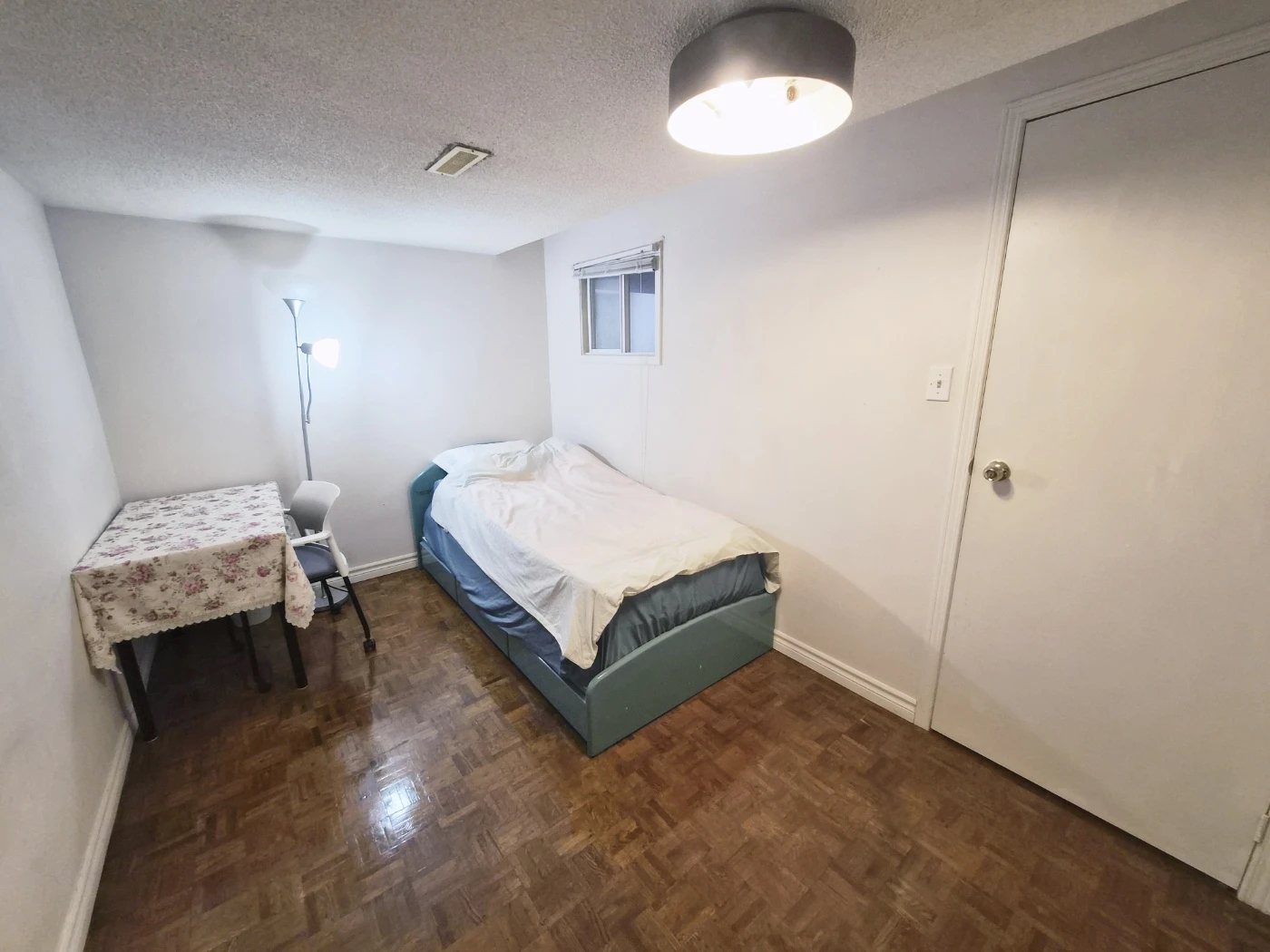 Basement Room for Rent (Filipino Male Only) - photo 2