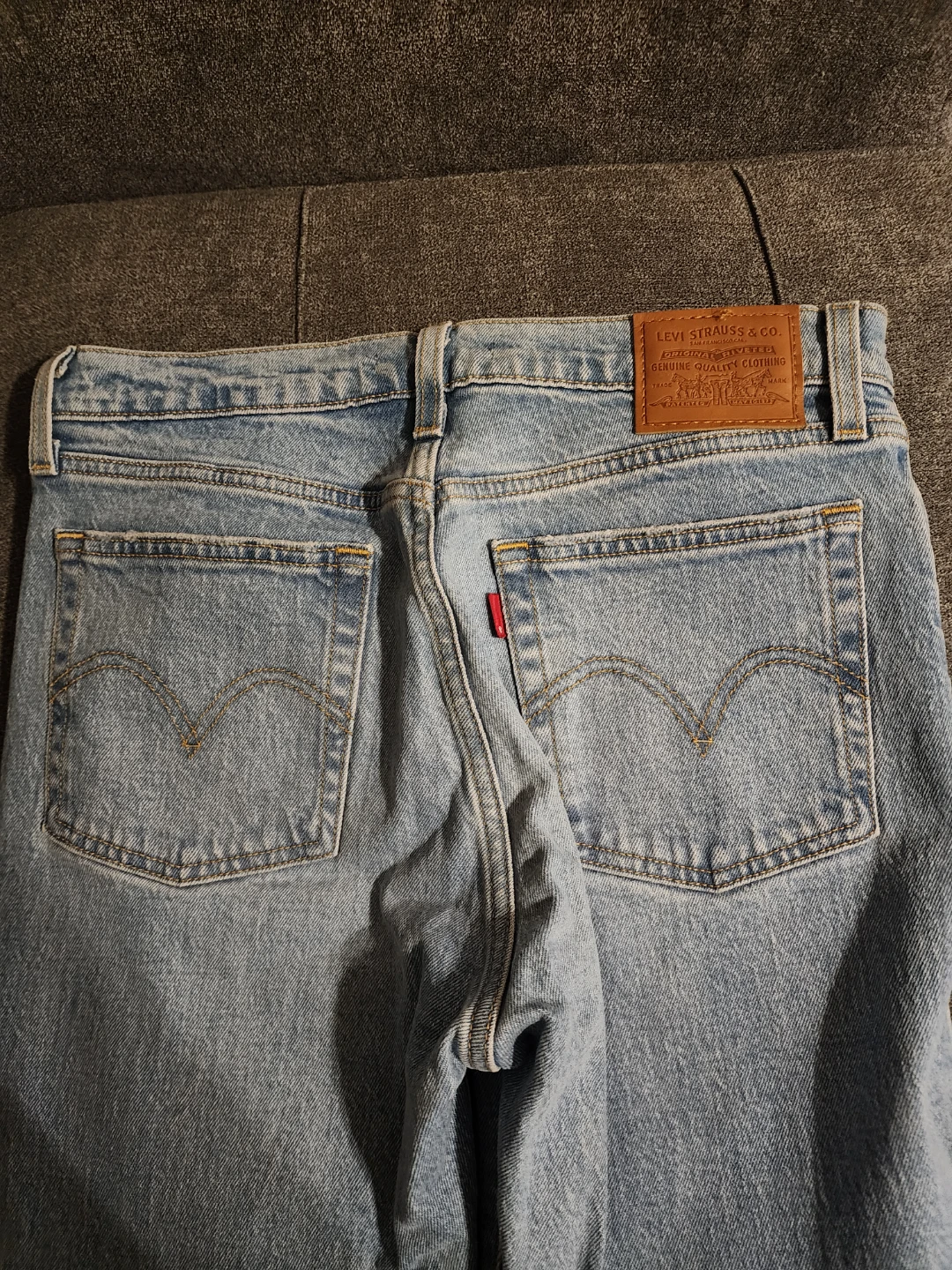 Levi's Premium Wedgie Straight Jeans - Size 27 - photo 4