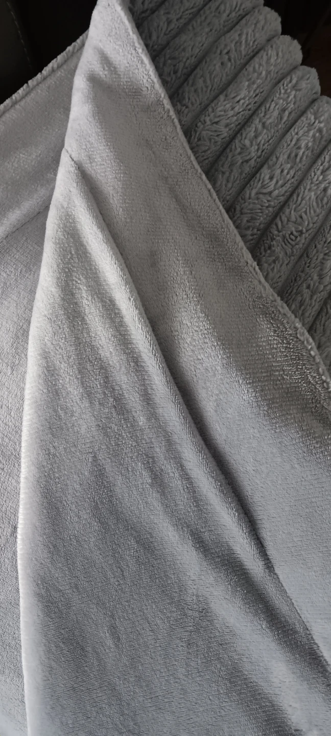 Grey Faux Fur Throw Blanket - photo 4