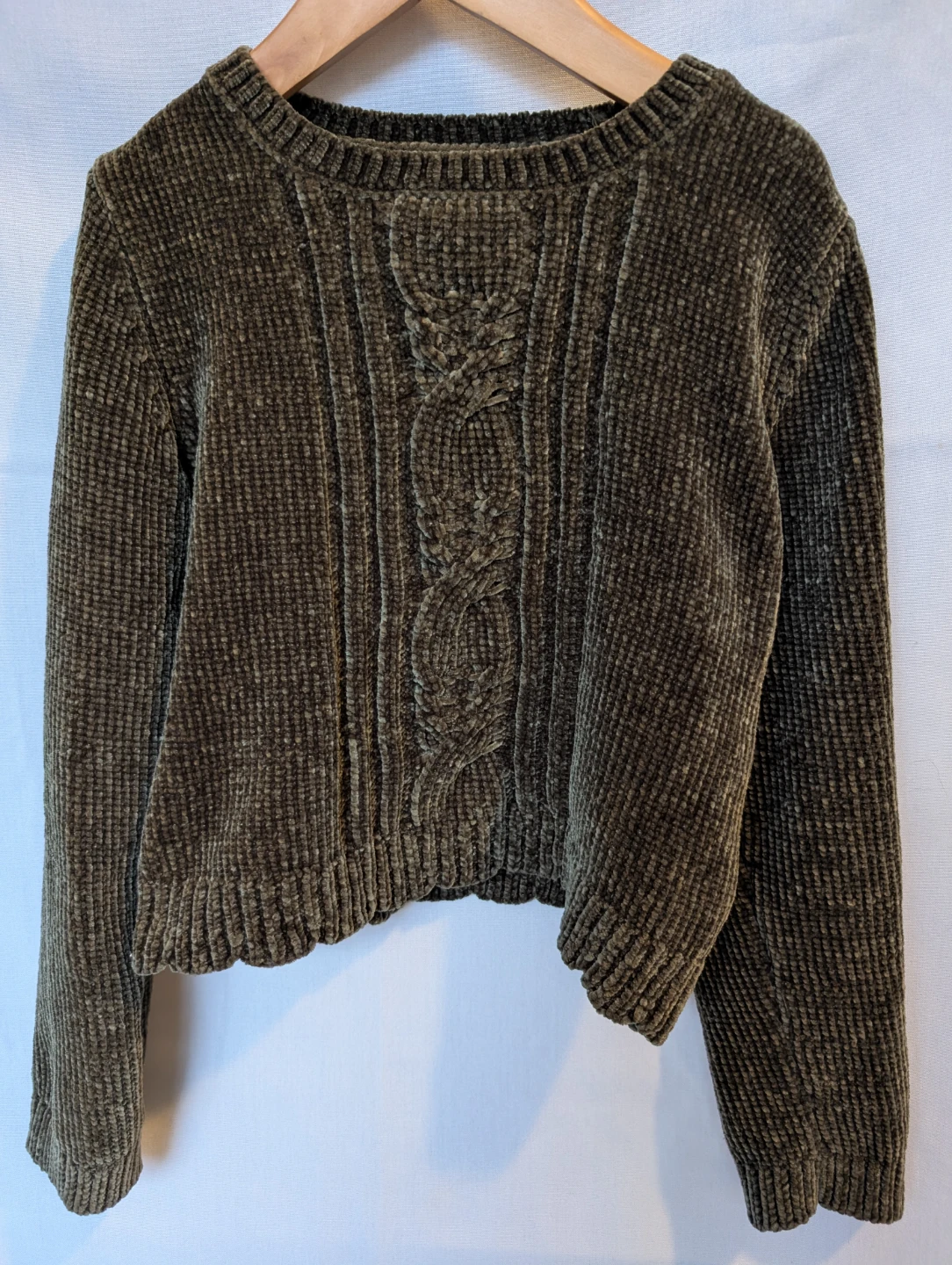 Super Soft and Warm Tommy Bahama Sweater - Girls M - photo 2