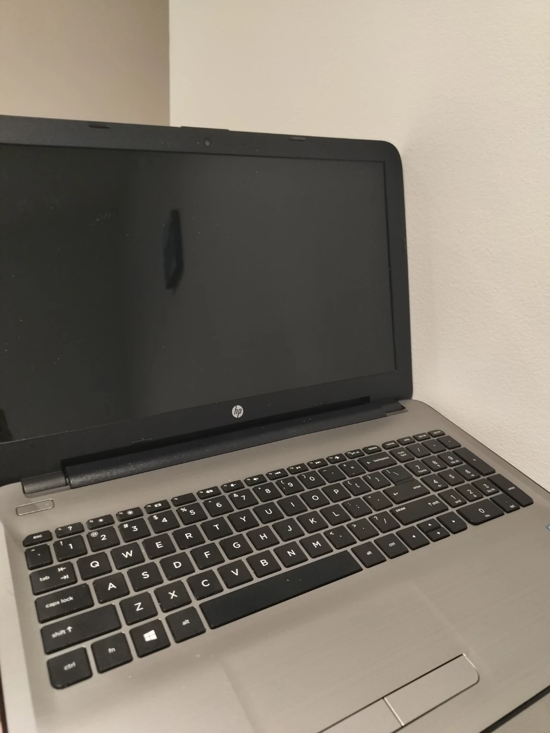 HP Laptop - 16GB RAM / 512GB HDD Great for Repair or Parts