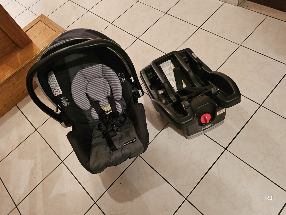 Graco SnugRide Infant Car Seat with Base - photo 2