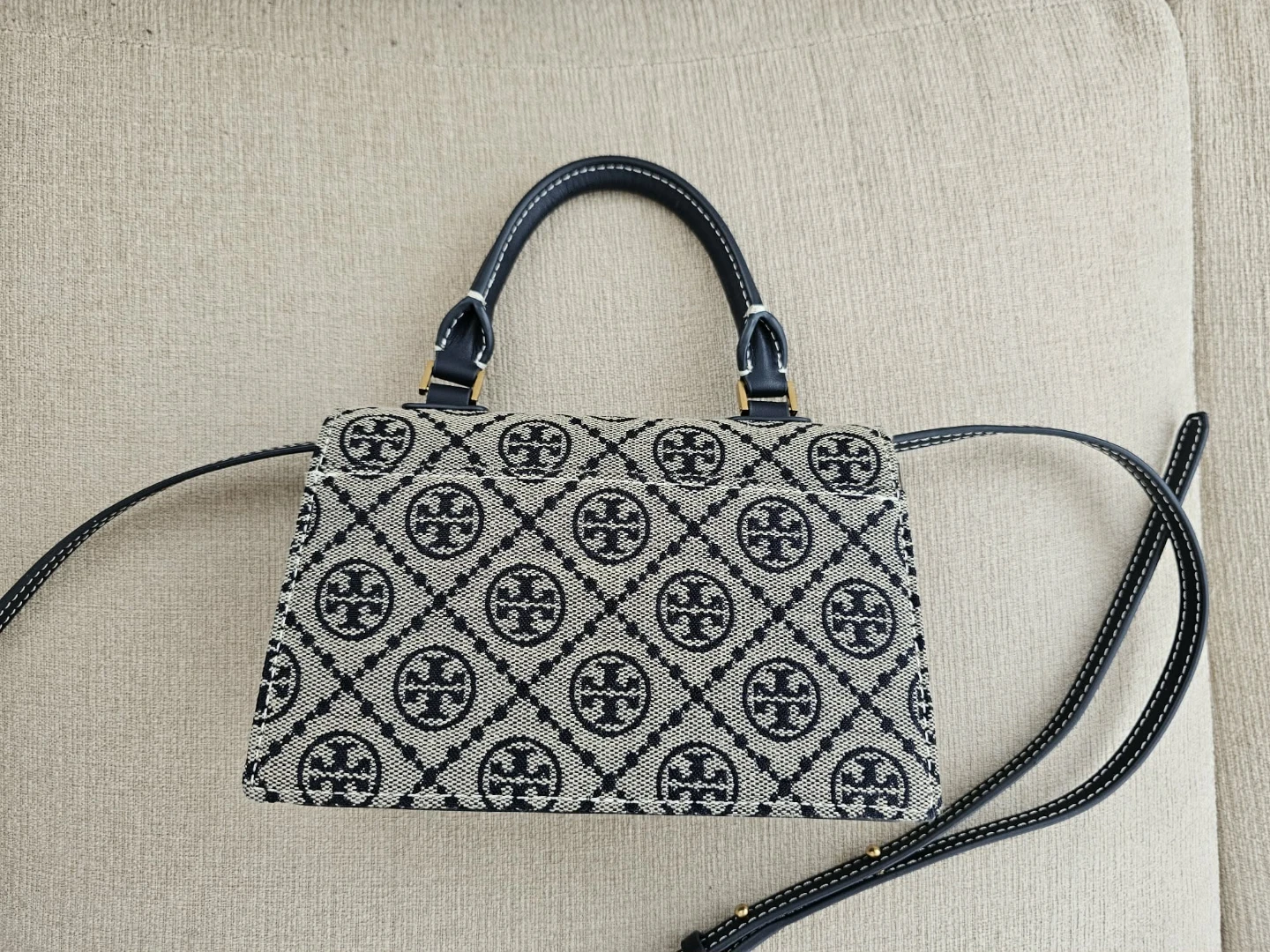 Authentic Tory Burch Handbag - photo 2
