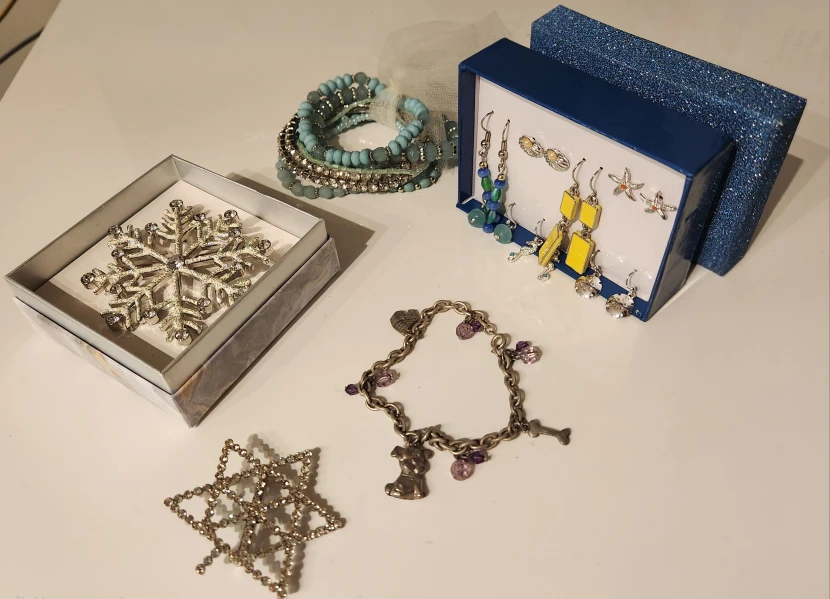 Assorted Jewellery Set 🧡