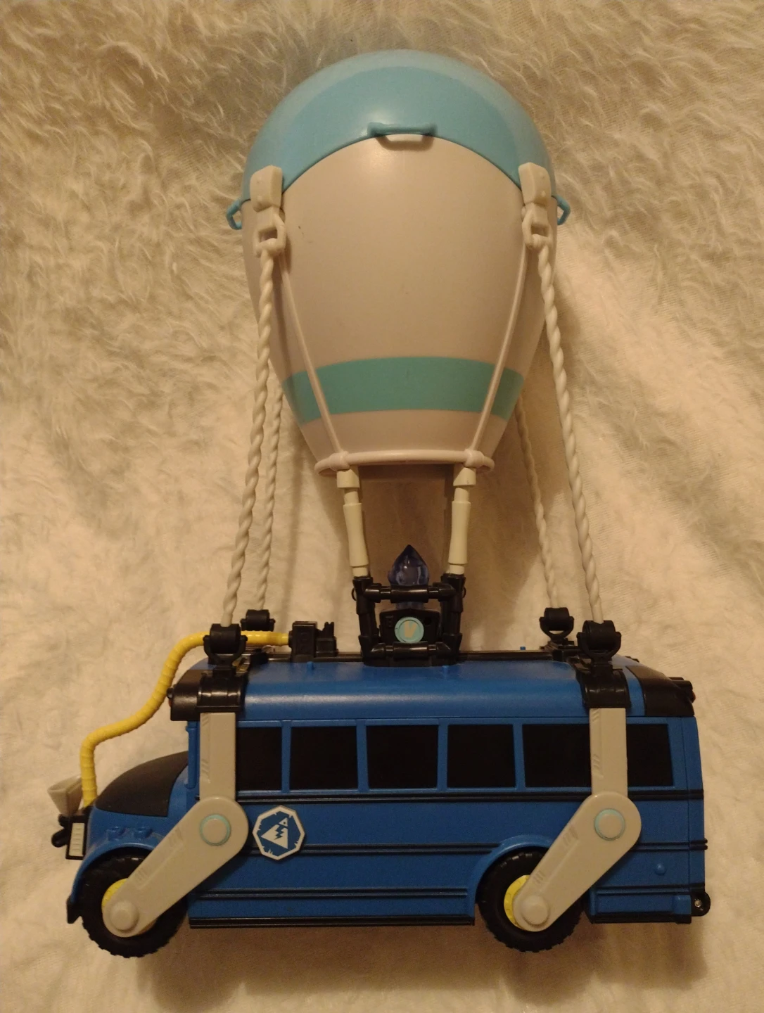 Fortnite Battle Royale Epic Games 2" Mini Figures Battle Bus - photo 3