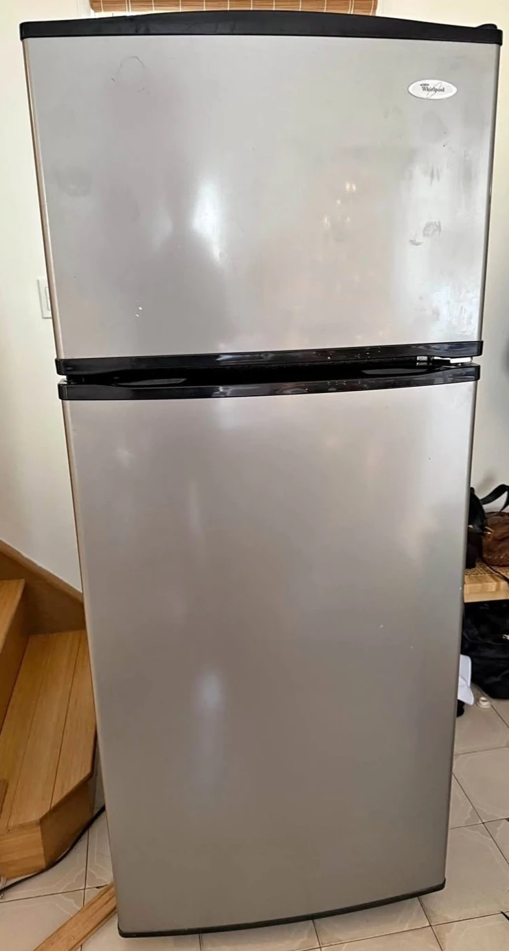 Whirlpool Refrigerator - Model W8RXNGMWD01