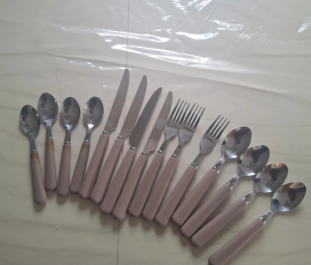 Cutlery Set - 15  Pieces* 1 fork missing* - photo 2