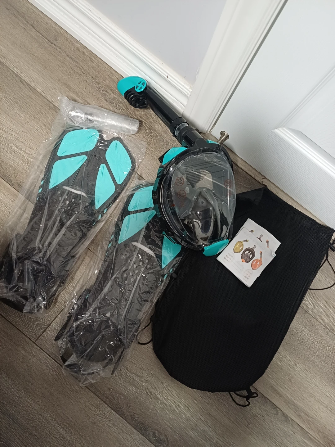 Full Face Snorkel Mask Set - New - photo 3