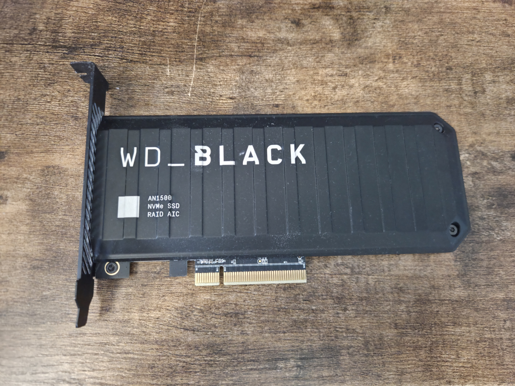 WD_BLACK AN1500 NVMe SSD RAID AIC