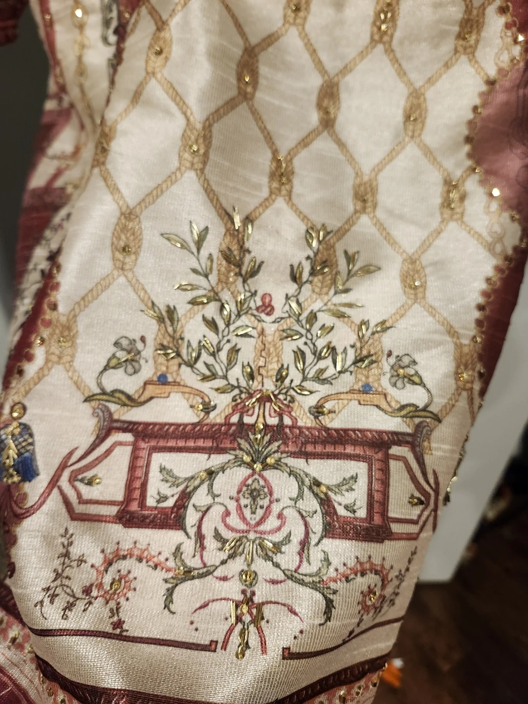 Women's Embroidered Kurti with Pants - photo 2