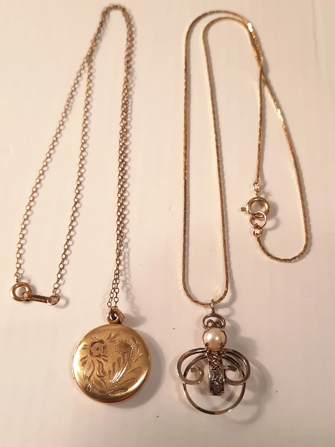 Vintage 12k pendant on chain and gold plate pendant with chain - photo 2