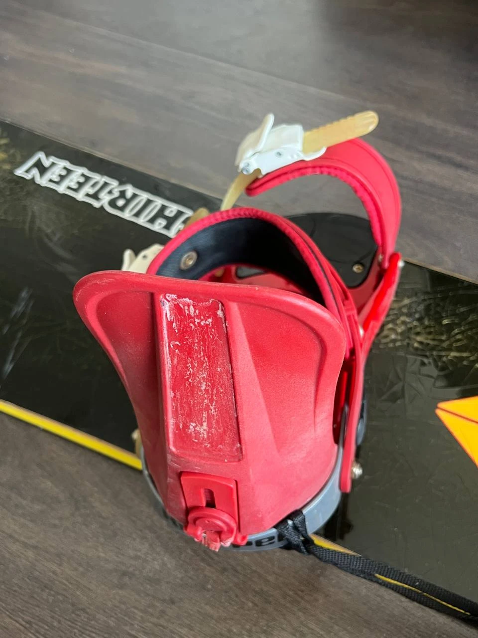 THIRTEEN Snowboard with Volcom Bindings - photo 5