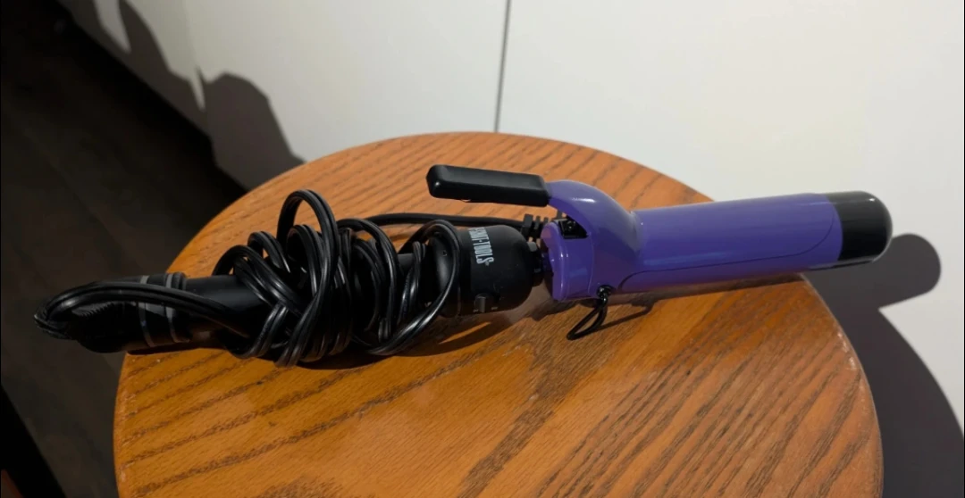 Hot Tools Professional Curling Iron in purple