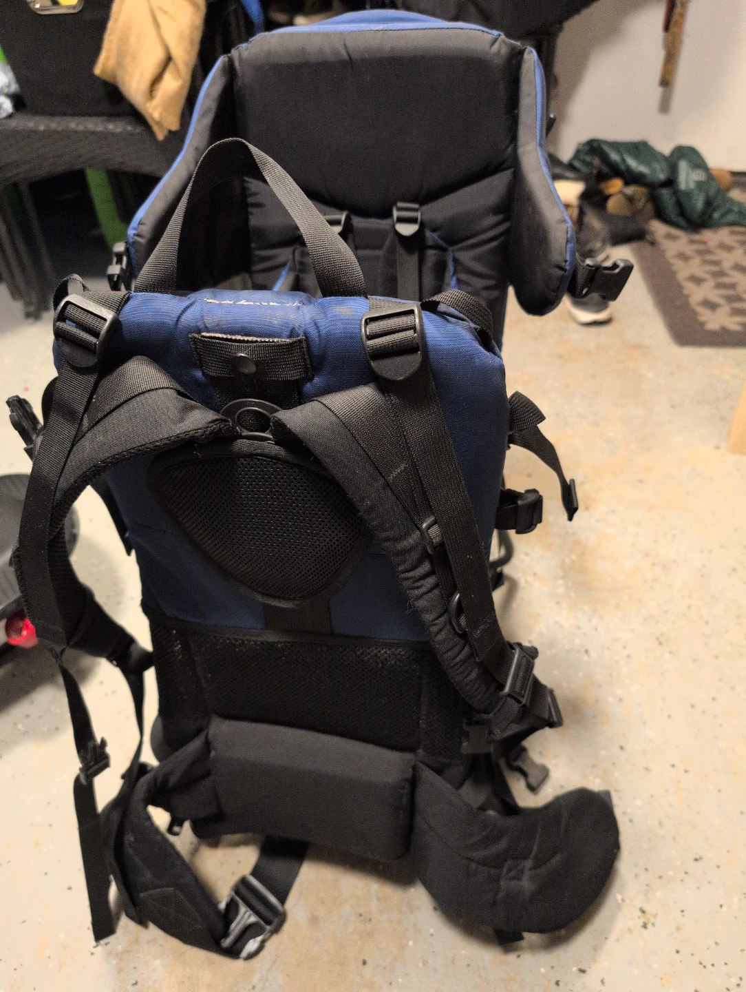 Mountain Equipment Coop (MEC) Child Carrier Backpack - photo 3