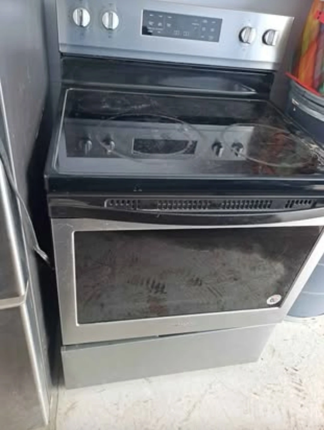 Whirlpool Electric Range - W11121711JA - photo 3