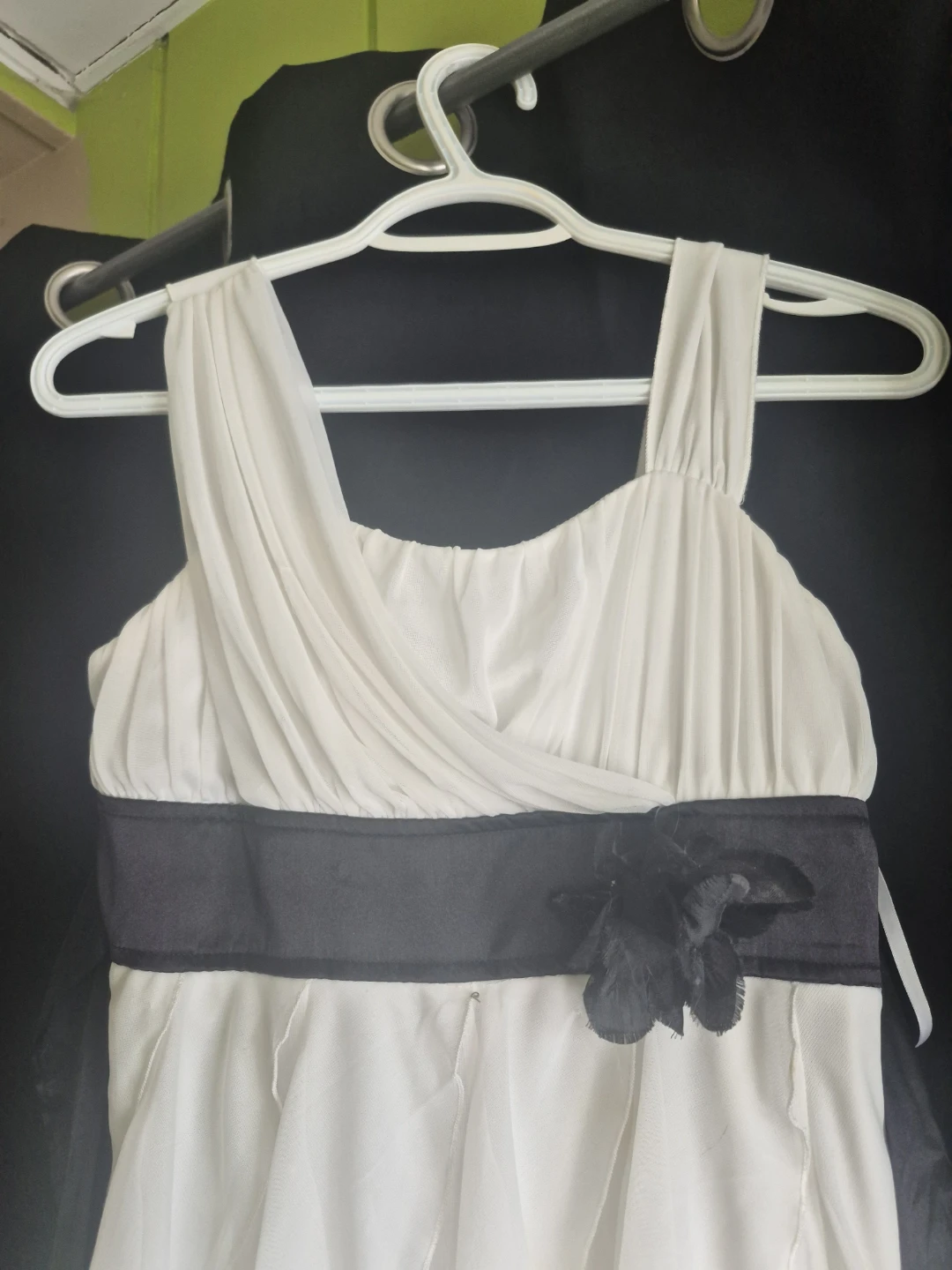 Sequin Hearts White Dress Size 14