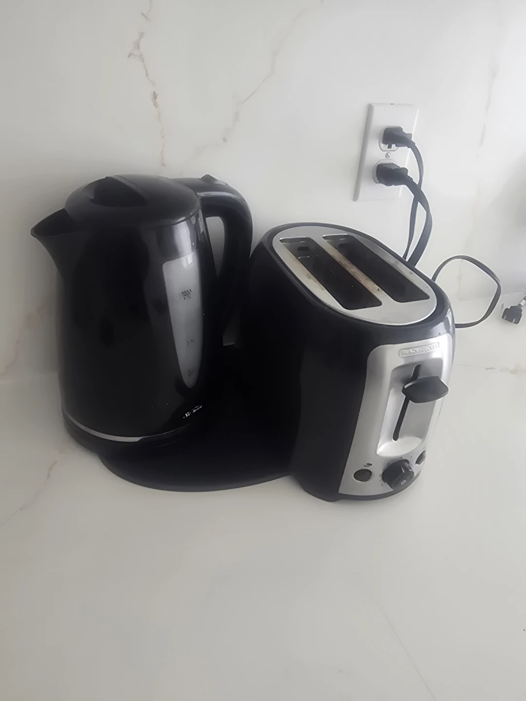 Black Electric Kettle and Toaster Set