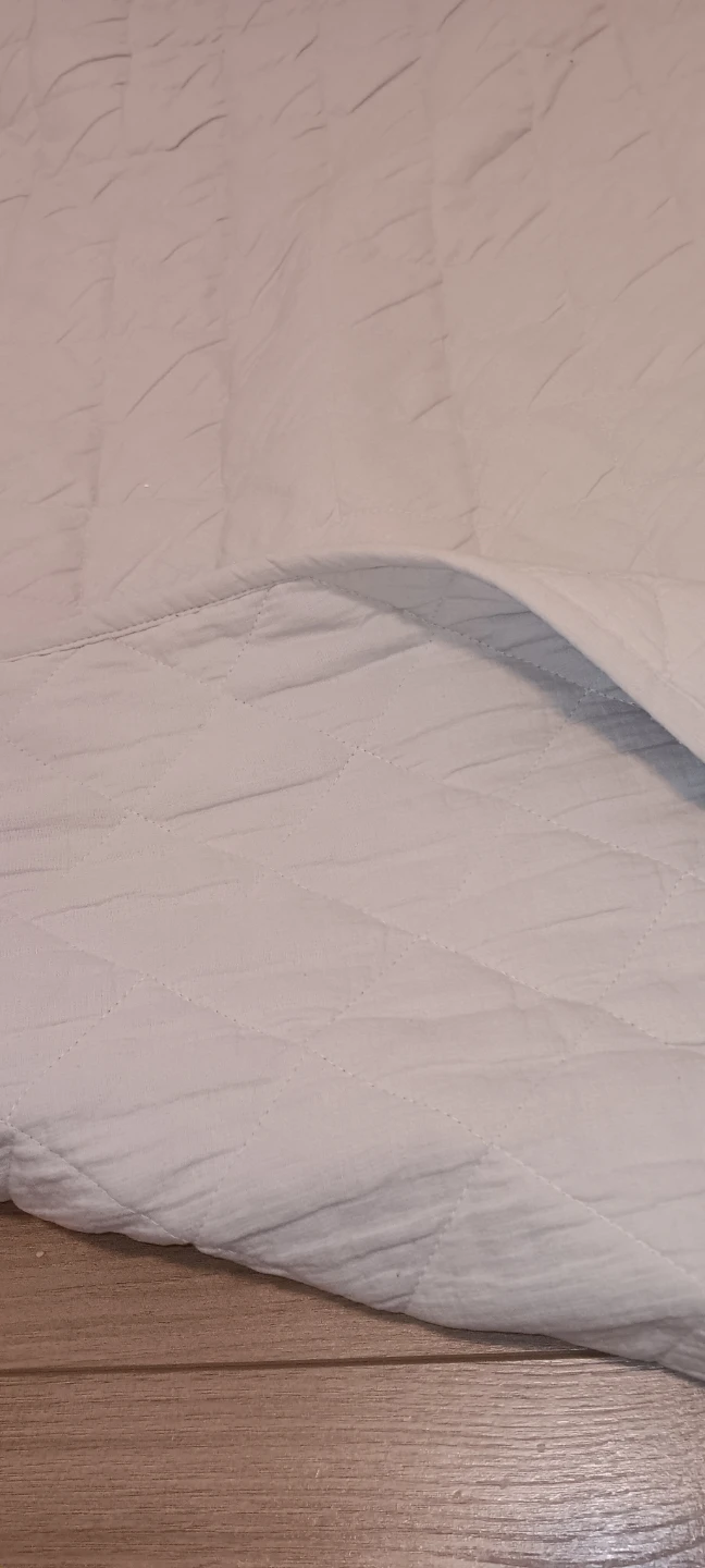 Queen Size Quilted Bedspread Set - 2 FREE CALVIN KLEIN PILLOWS! - photo 3