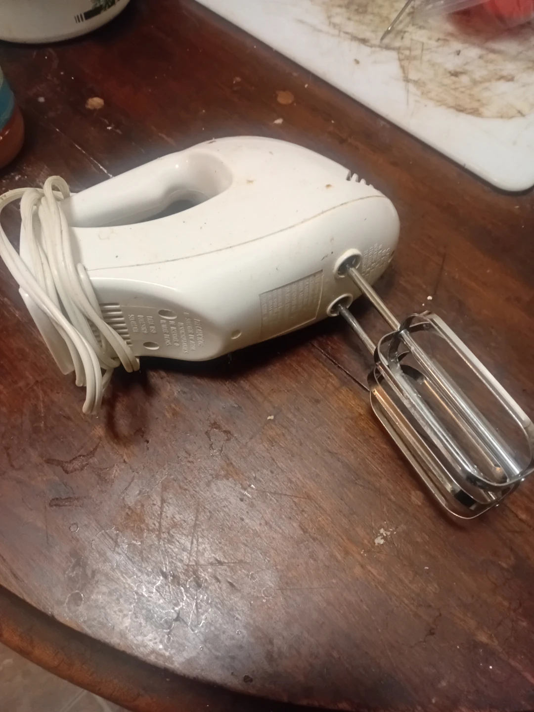 White Hand Mixer with Beaters