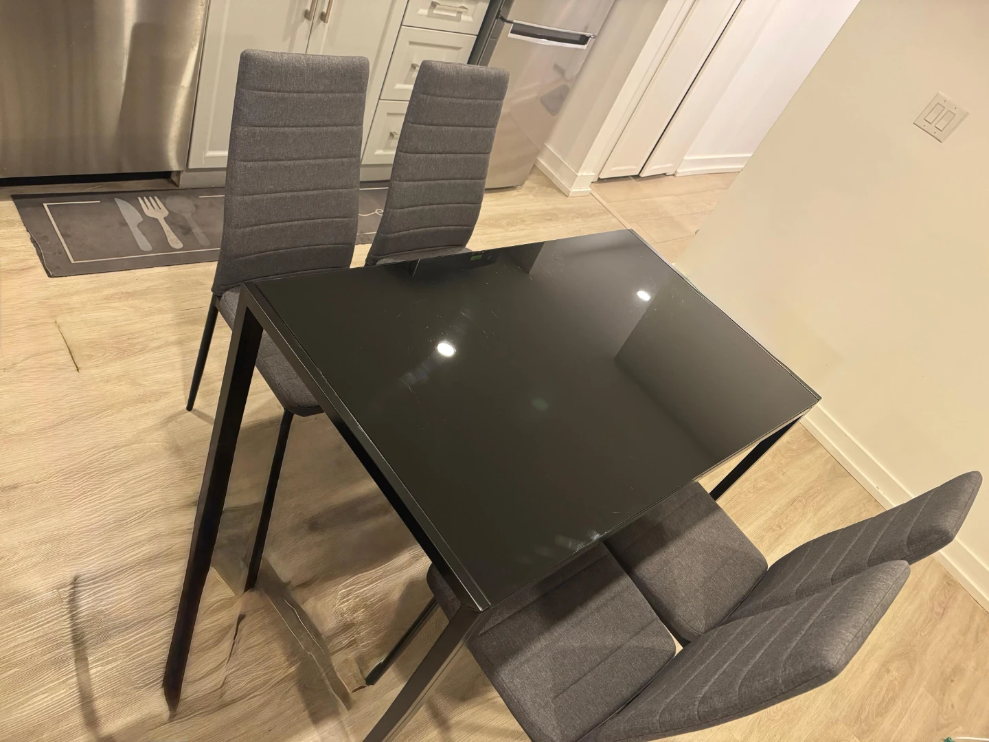 Dining Table with 4 Chairs