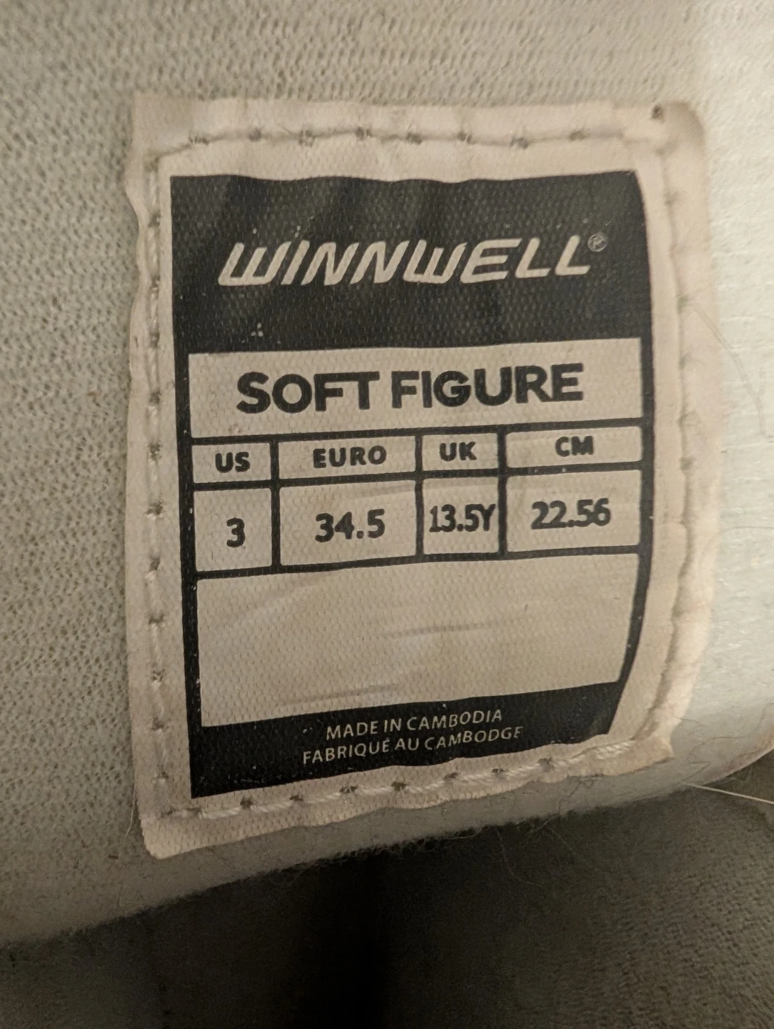 Winnwell Soft Figure Skates - Size 3 (22.56 CM) - photo 4