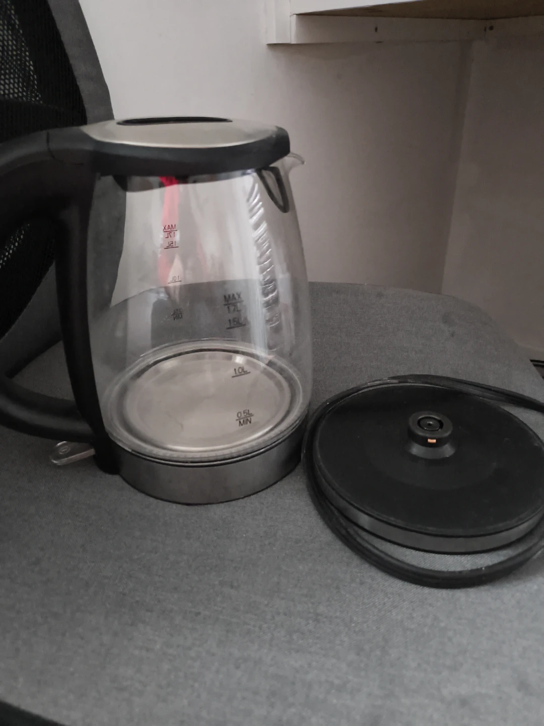 Free Salton 1.7L Electric Kettle 🧡 - photo 2