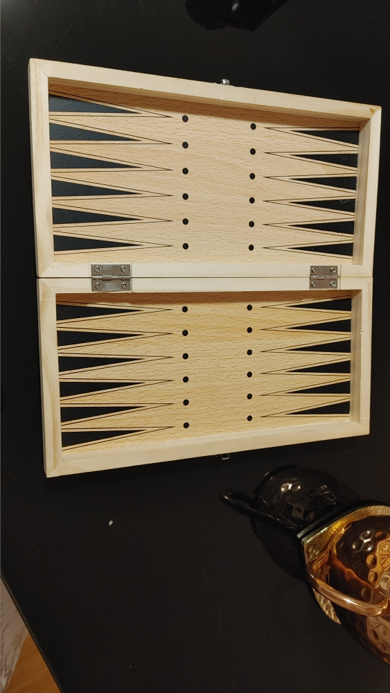 Wooden Chess/Backgammon Board - photo 2
