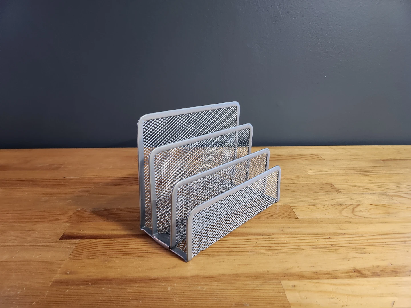 #thriftypicks Mesh Desk Organizer and Letter Sorter 🥕 - photo 2