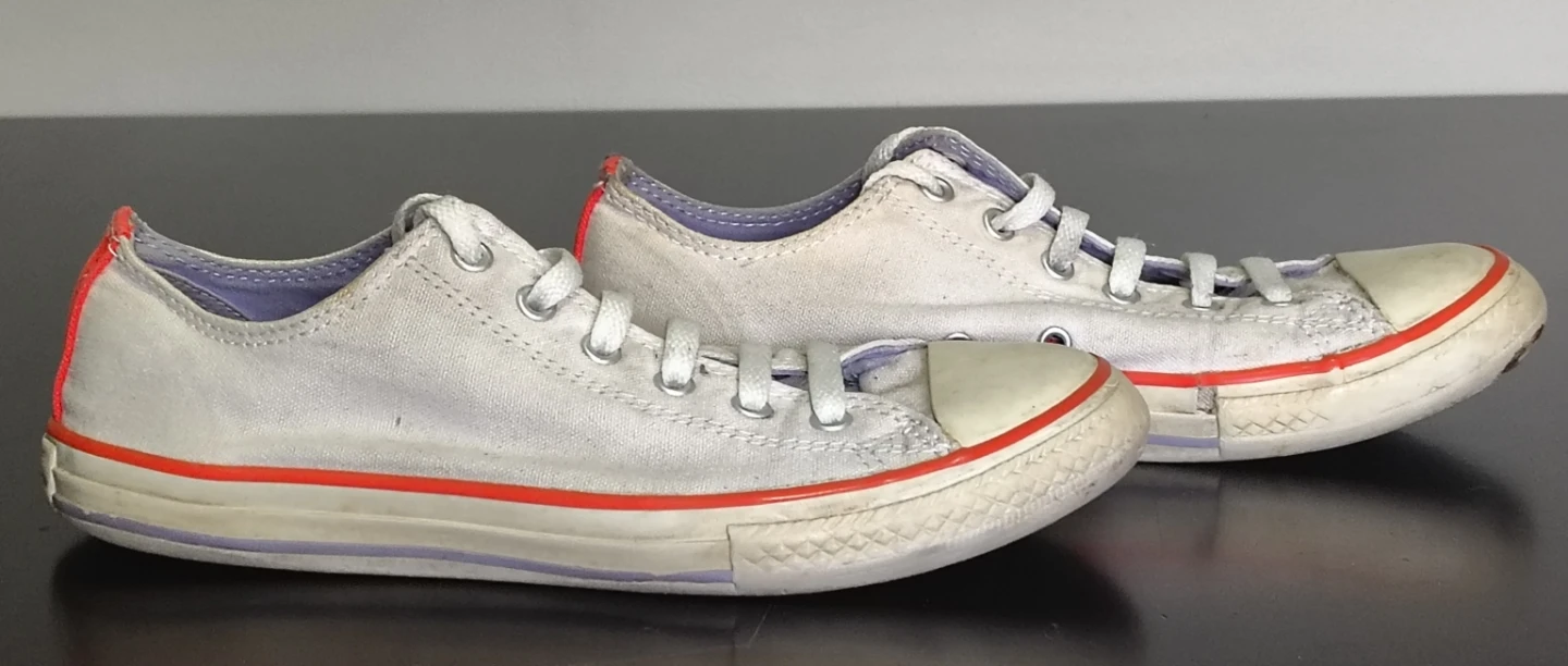 Junior Size 5 Converse Chuck Taylor - All Star Low-Top Sneaker's