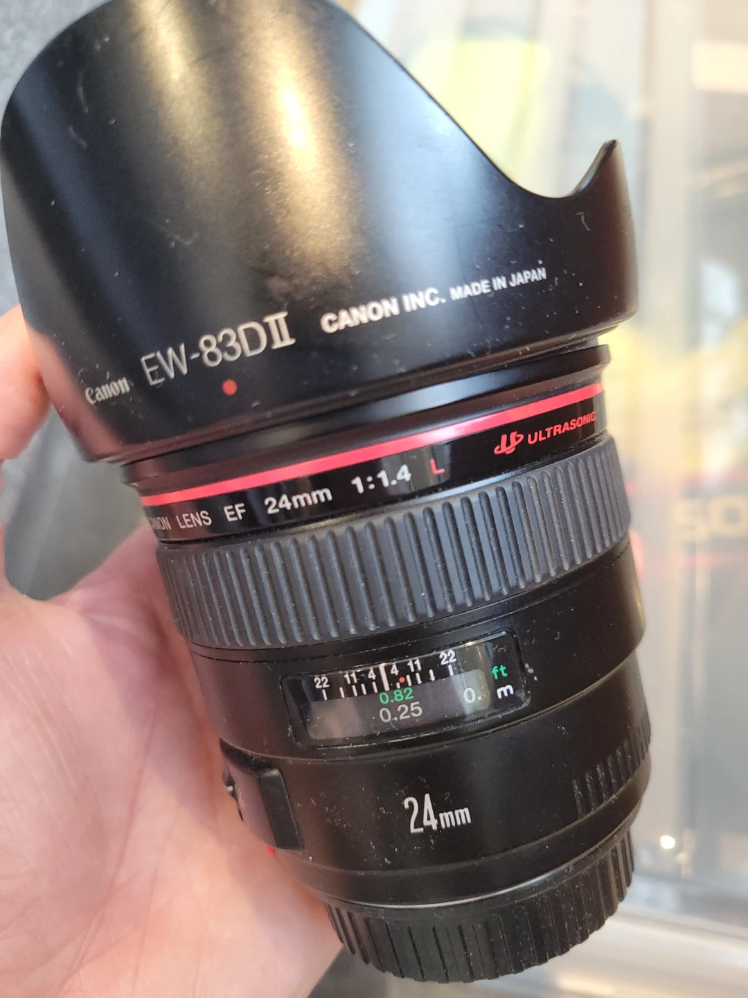 Canon EF 24mm f/1.4L USM Lens