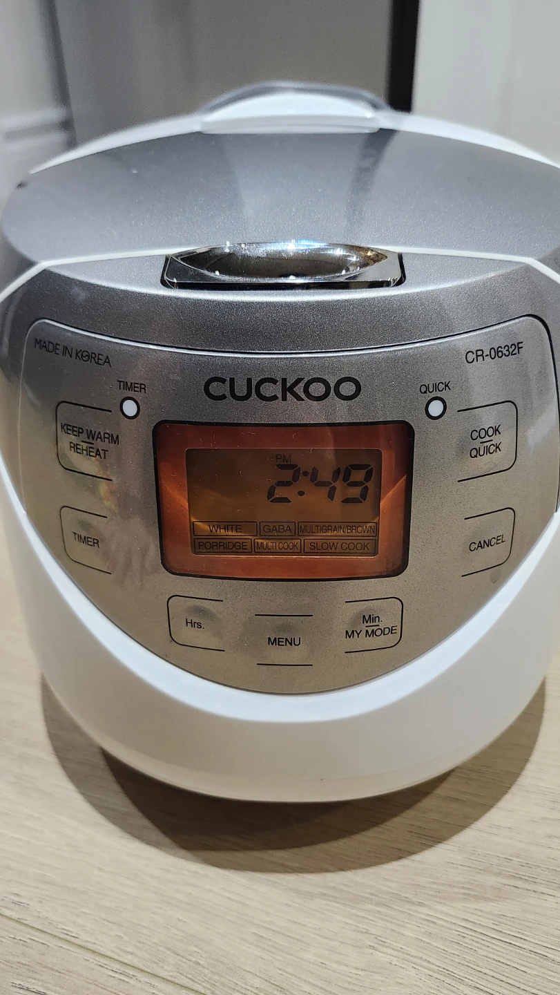 Cuckoo CR-0632F Electric Rice Cooker / Warmer