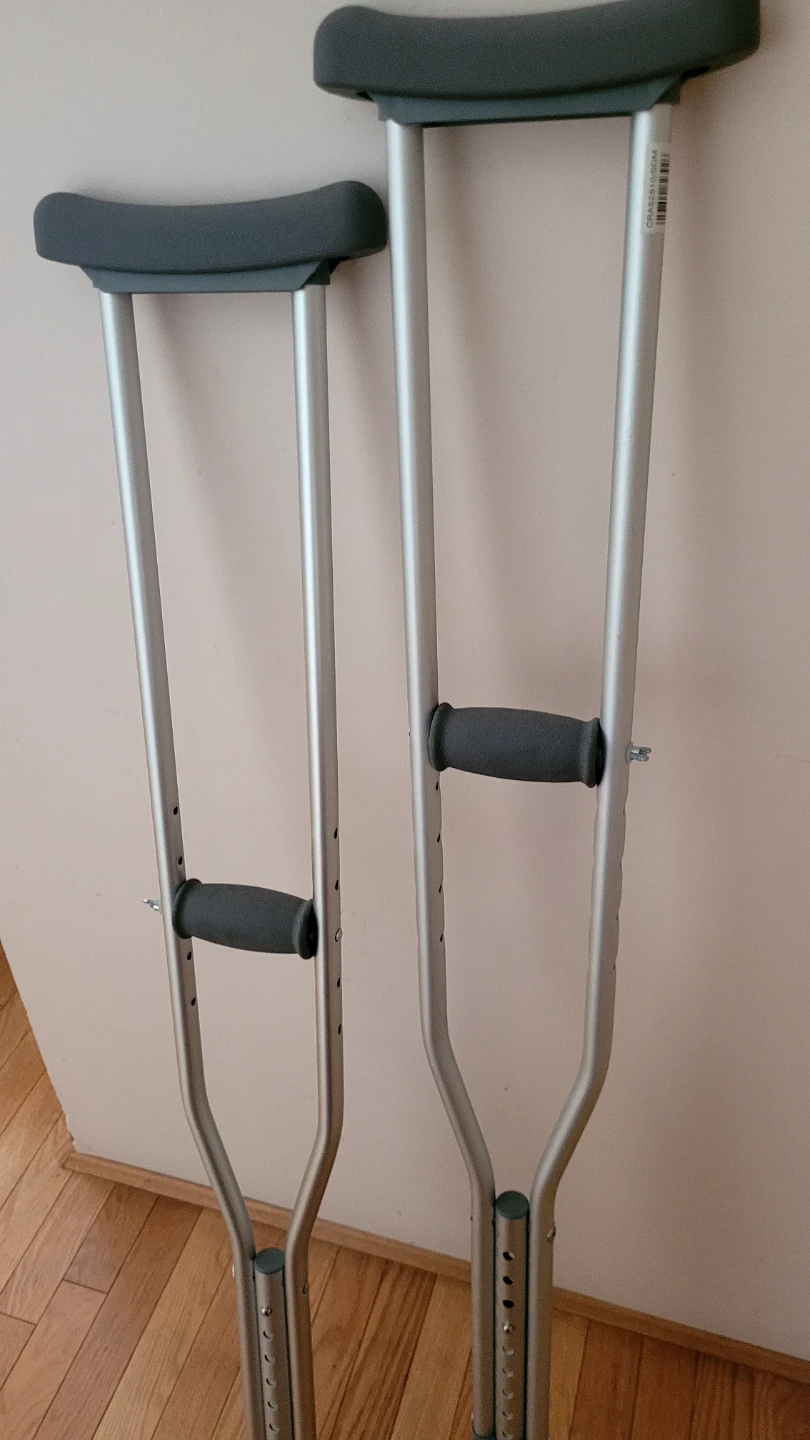 Adjustable Aluminum Crutches