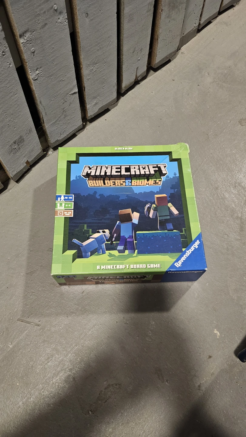 Minecraft Builders & Biomes Board Game Like New 🏆 - photo 2