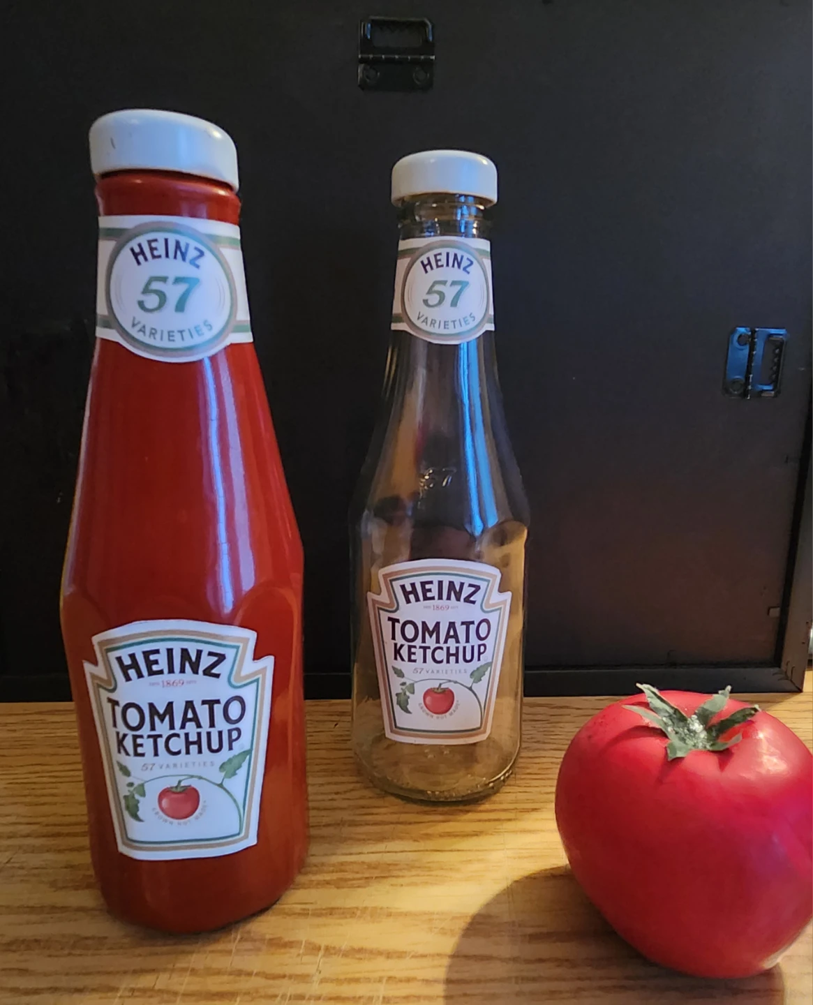 Magic Vanishing Ketchup Bottle - photo 2