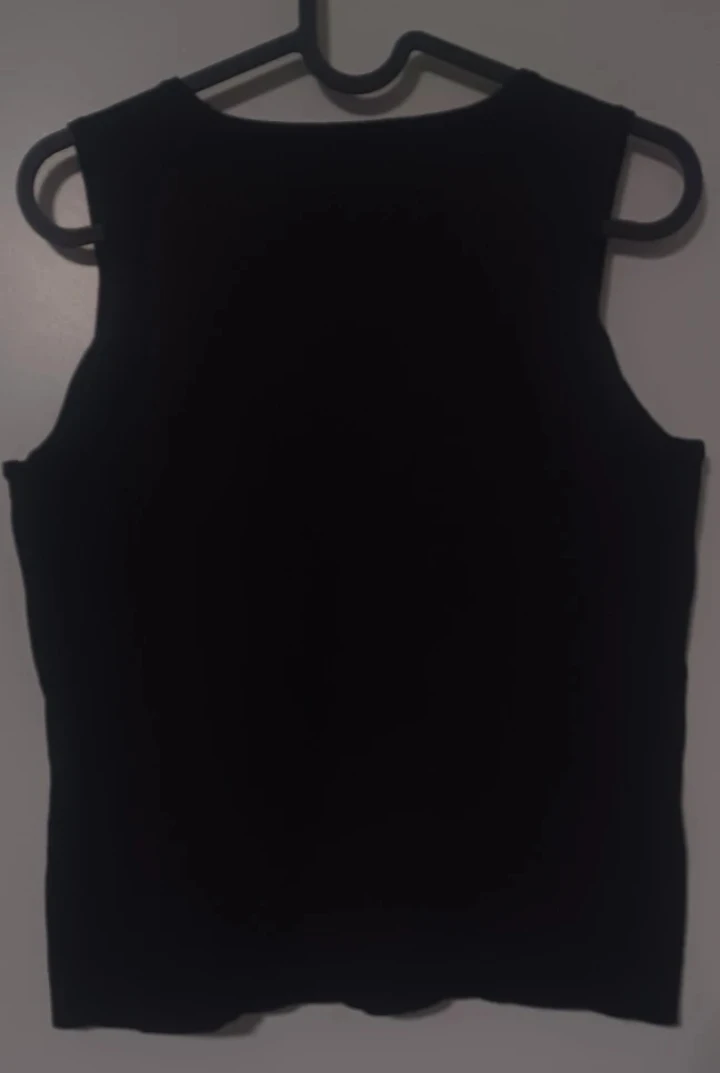 August Silk Black Sleeveless Top - Medium - photo 2