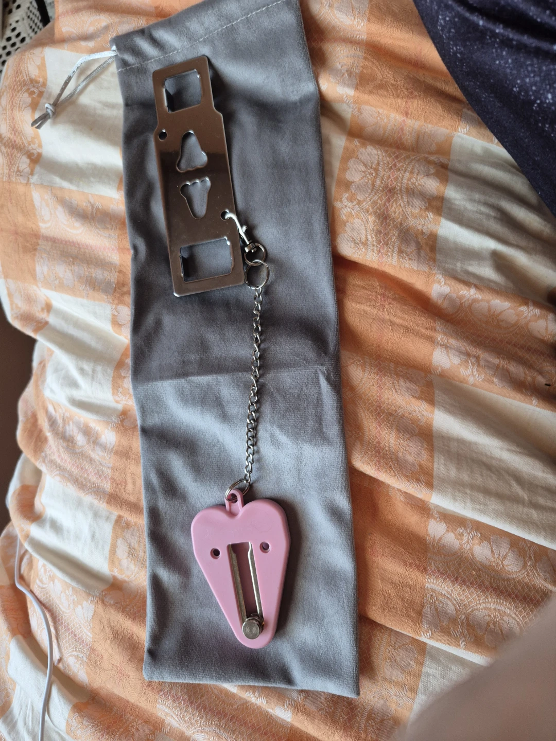 Portable Door Lock with Heart Design - photo 5