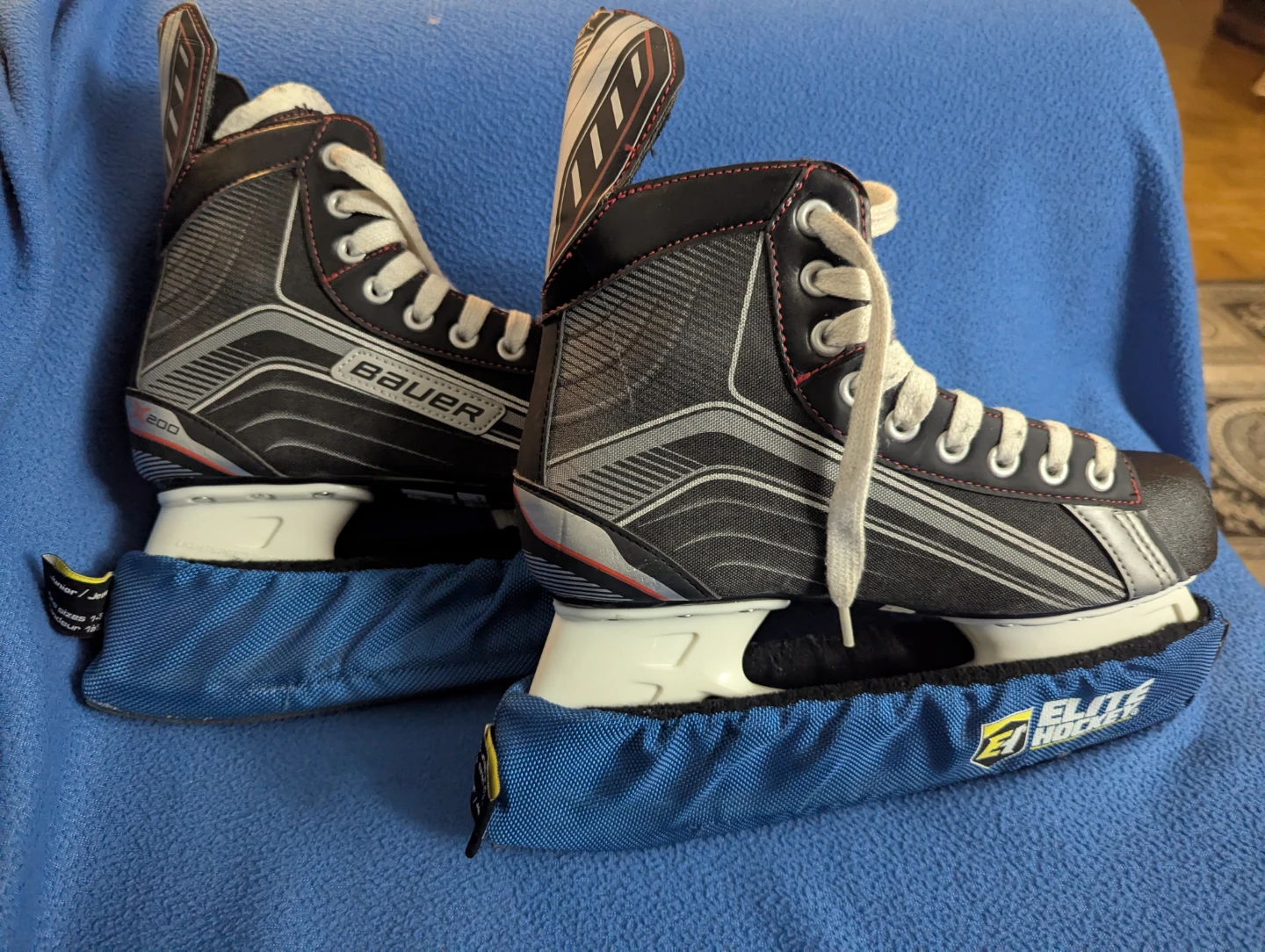 Bauer X200 Ice Skates