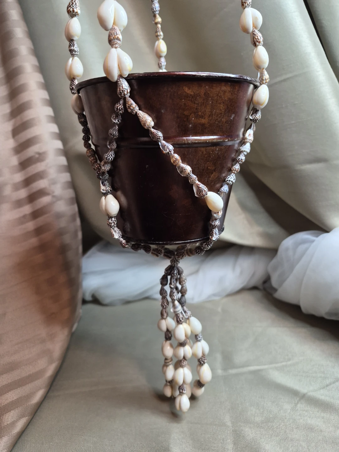Beautiful 35" Plant Ceiling Etc. Hanger made of Shells - photo 2