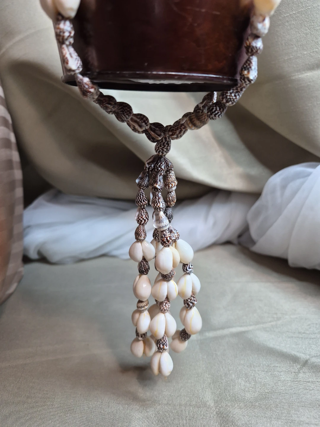 Beautiful 35" Plant Ceiling Etc. Hanger made of Shells - photo 3