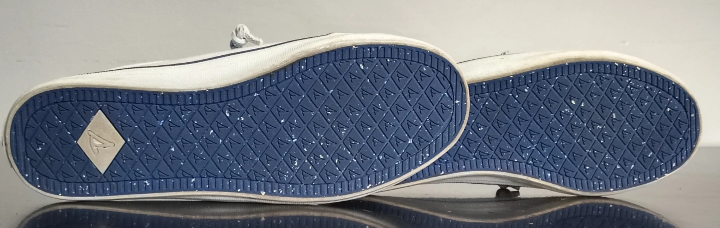 Sperry Woman's Crest Vibe Beaded Canvas Sneaker's - photo 4